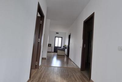 Ovidiu-Vila  cu vedere la Lacul Siutghiol........... - 10