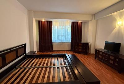 REV2004592 Ion Mihalache l Vila l 370 mp l 5 camere - 5