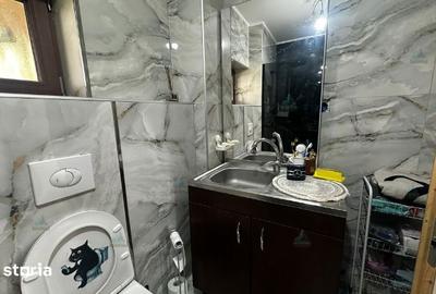 Casă cu 10 camere cu Teren 525 Mp în Central - 15