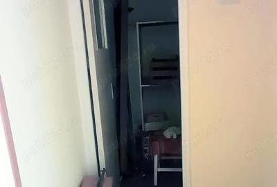 Apartament 3 camere, 75mp, etaj 4, foarte spa?ios, zona Cina din Tecuci - 1