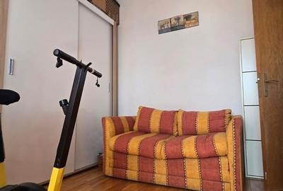 Apartament cu 3 camere decomandat în Olteniței - 14