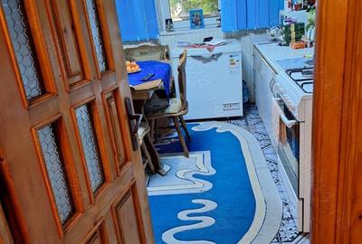 Apartament cu 3 camere decomandat în Roznov - 10