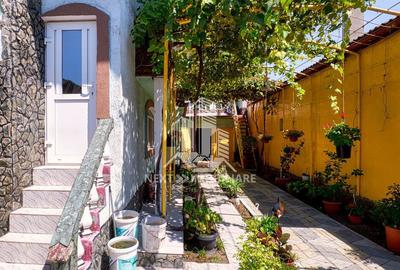 Casa 8 camere Agigea 177mp si teren 332mp - 13