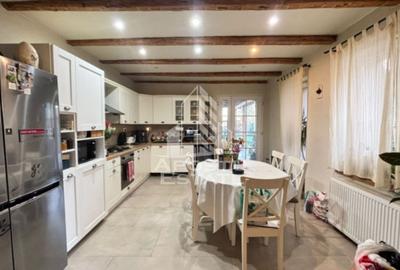 Casă cu 4 camere cu Canalizare în Fratelia - 1