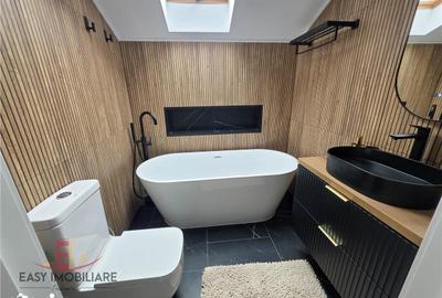 Casă cu 4 camere cu Teren 500 Mp în Central - 2