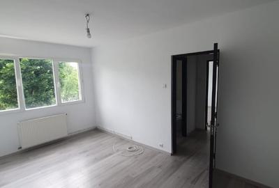 Vând apartament 2 camere - Bulevardul Saturn - Brașov - 2