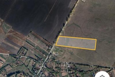 Teren de 9300 mp, în Central - 2