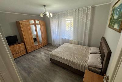 Garsonieră decomandată în Tei