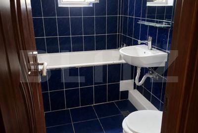 Apartament cu 3 camere decomandat în Micro 12 - 12