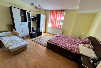 INCHIRIEZ apartament 1 camera spatios, zona Terezian