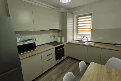 Apartament cu 2 camere decomandat în Tractorul - 4