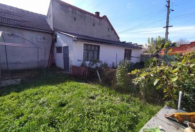 Casă cu 3 camere cu Teren 655 Mp în Central