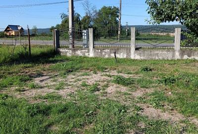 Teren de 2060 mp, în Mănicești - 4