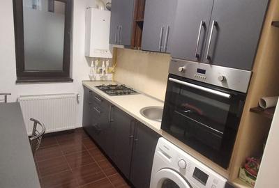 Apartament cu 2 camere decomandat în Apărătorii Patriei - 13
