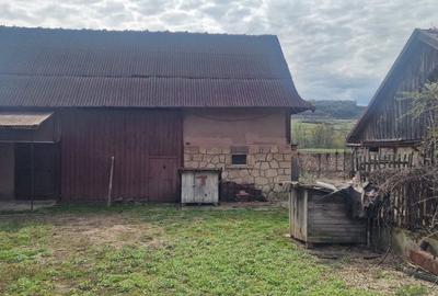 Casă cu 4 camere în Almașu - 4