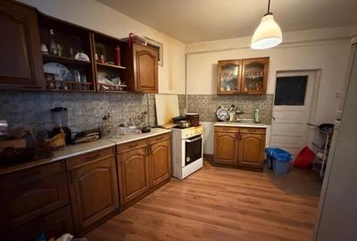 Casa 6 camere Zavoiului, Sector 5 - 11