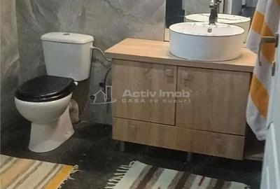 Casă cu 4 camere cu Teren 300 Mp în Central