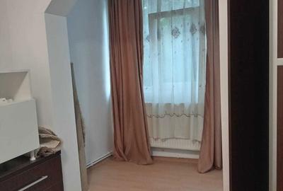 Apartament cu 2 camere decomandat în Galata - 1