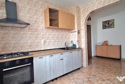 Apartament cu 2 camere semidecomandat în Titan - 3