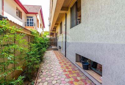 Apartament cu 3 camere decomandat în Jiului - 17
