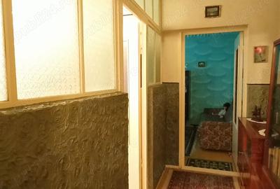 Apartament cu 2 camere decomandat în Buhuși - 7