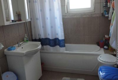 Apartament cu 3 camere decomandat în Florești - 6