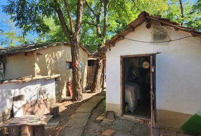 Casă în Văcăreasca - 2