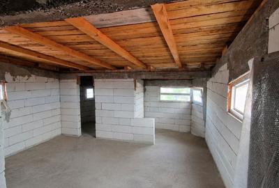 Apartament cu 2 camere decomandat în 1 Mai - 2