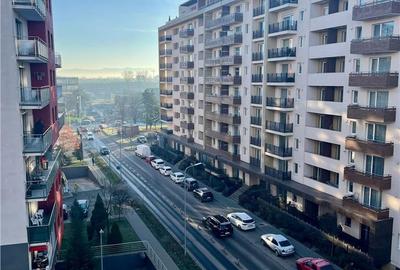 Apartament cu 3 camere decomandat, mobilat în Tractorul - 13