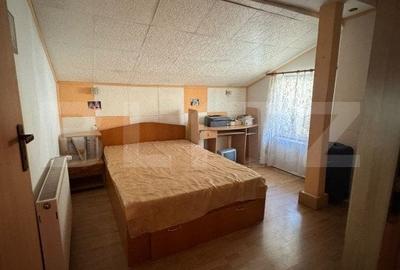 Casa de vanzare, cu 3 camere, zona centrala - 18