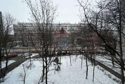 Apartament cu 3 camere semidecomandat, mobilat în Giulești - 14