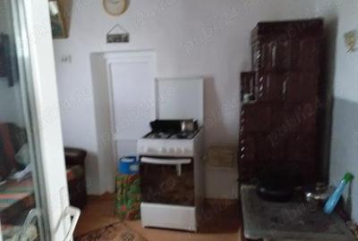 Casă cu 4 camere în Sărățeni - 3