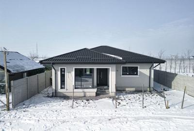 Casă cu 3 camere în Berceni - 1