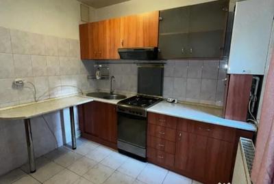 Garsonieră decomandată în Brâncoveanu