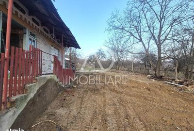 Casă cu 4 camere în Central - 1