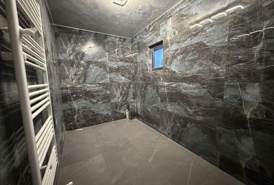 Casă cu 3 camere în Malu Mare