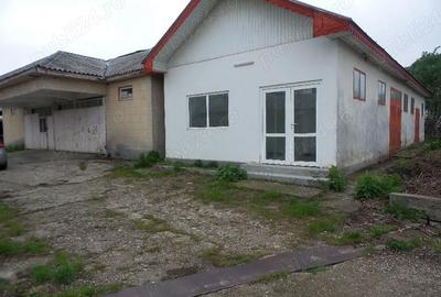 Spațiu comercial, de 370 mp, în Central - 8