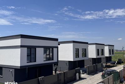 Casă cu 4 camere cu Teren 330 Mp în Central - 3