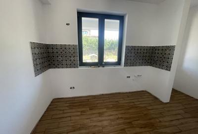 Casă cu 5 camere cu Canalizare în Drumul Taberei - 16