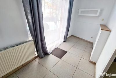 Spațiu comercial, de 110 mp, în Central - 6