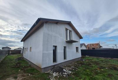 Vila de vanzare in Balotesti,vecinatate lac - 7