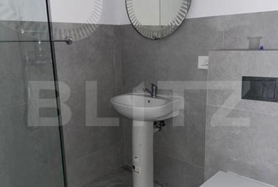 Apartament de vanzare, cu 3 camere, 82 mp, zona scolii - 8