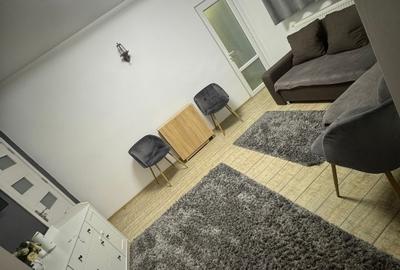 Apartament cu 3 camere semidecomandat în Valu lui Traian
