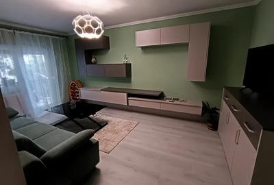 Apartament cu 4 camere, Micro 17, langa piata - 2