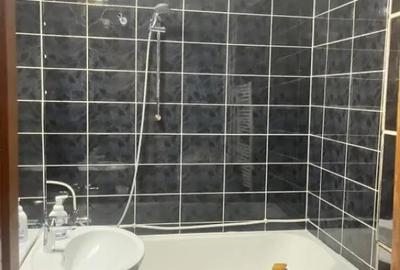 Apartament cu 3 camere decomandat în Siret - 6
