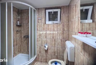 Casă cu 8 camere cu Teren 1500 Mp în Văliug - 4