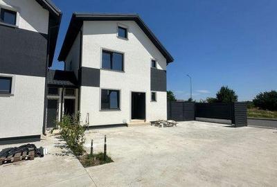 Casă cu 6 camere cu Teren 280 Mp în Central - 7