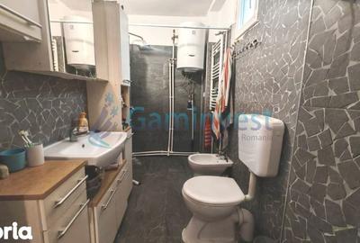 Casă cu 5 camere cu Teren 968 Mp în Biharia