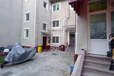 Spațiu comercial, de 66 mp, în Coșbuc - 3