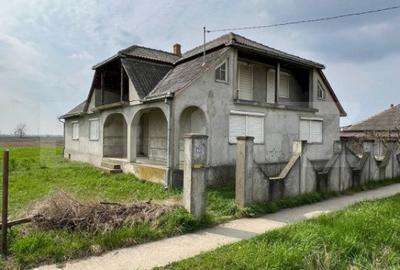 Casă cu 5 camere cu Teren 1088 Mp în Botiz - 7
